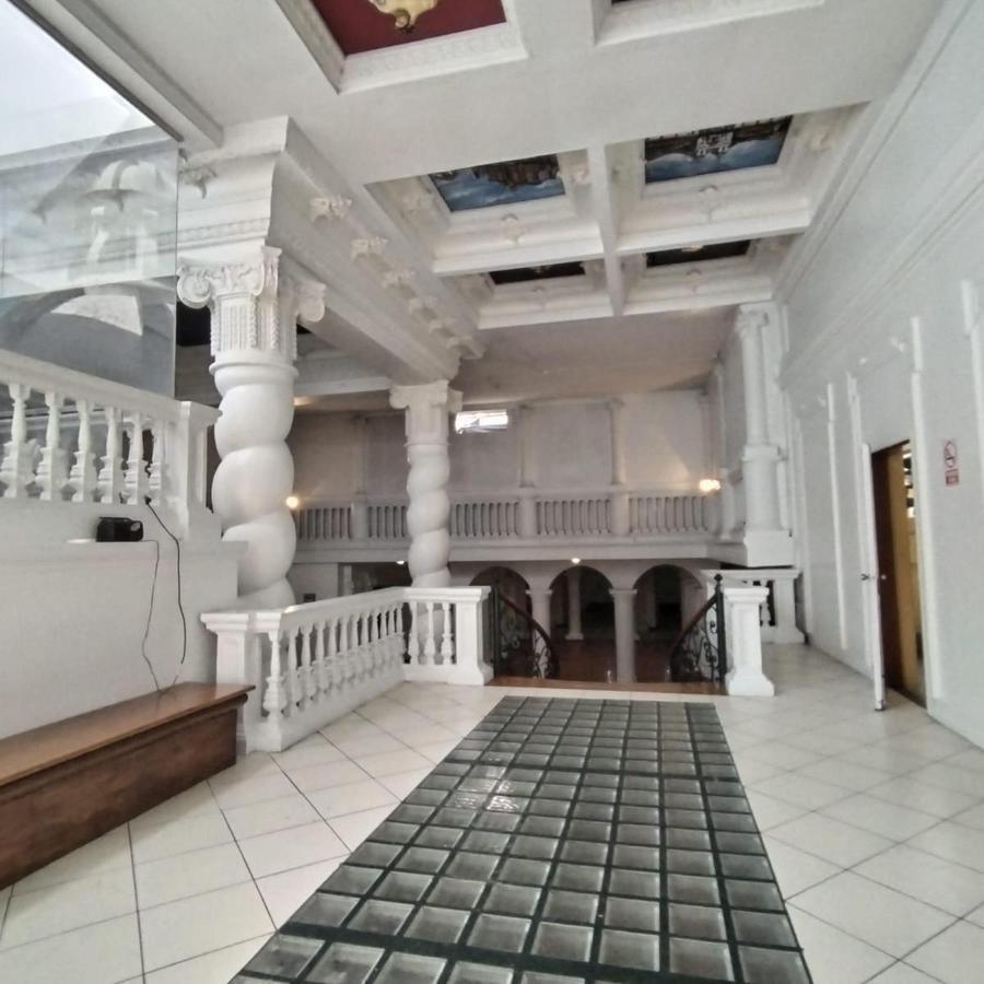 Casa Comercial con Excelente Ubicación en Venta en el Centro Histórico de Quito