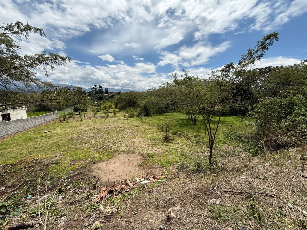 Terreno con Ubicación Estratégica en Venta Sector Tumbaco