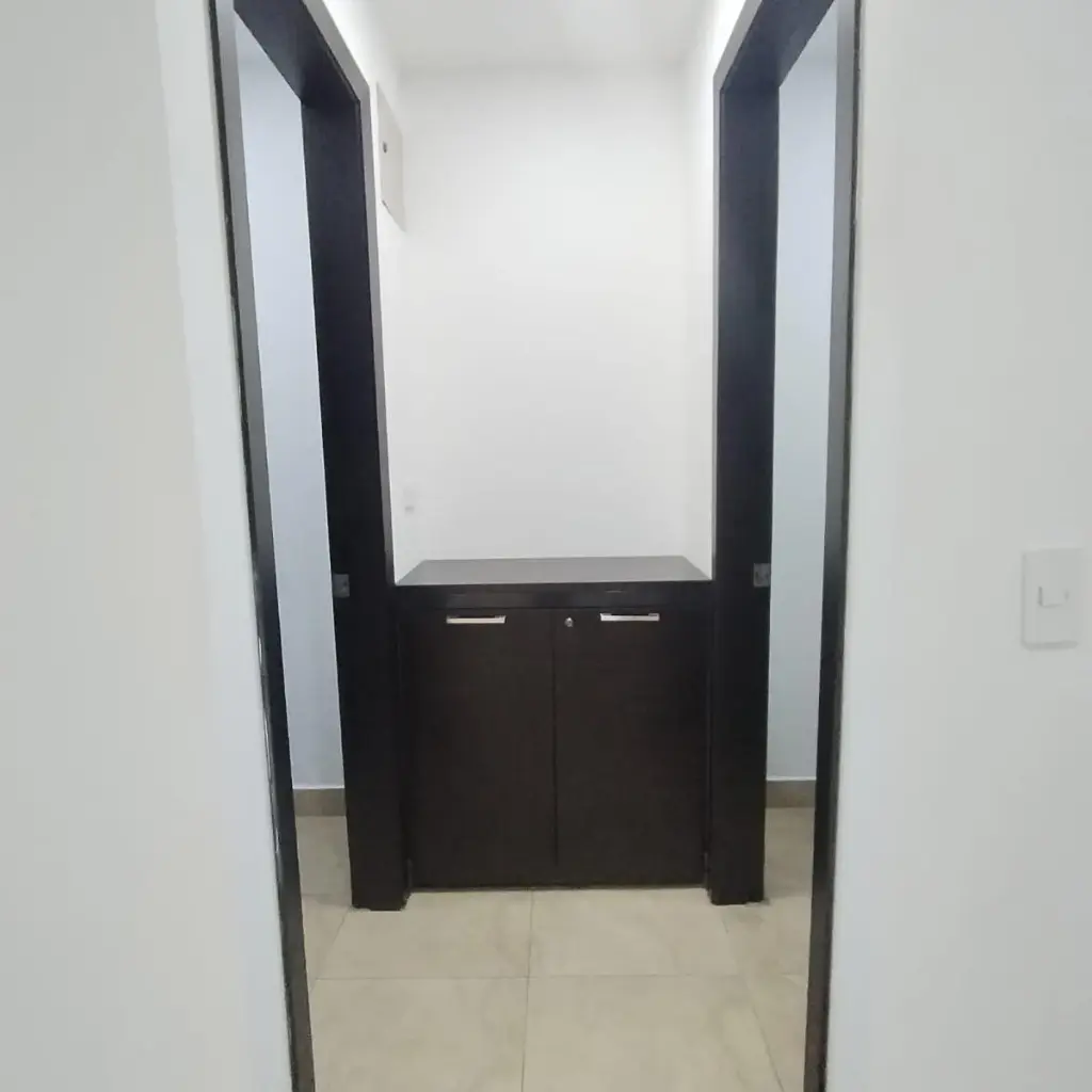 República del Salvador - Venta Oficina - 47m2 - Edificio Moderno.