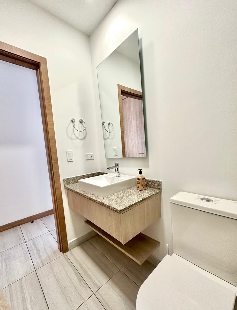 Suite Moderna en Alquiler Sector República del Salvador 