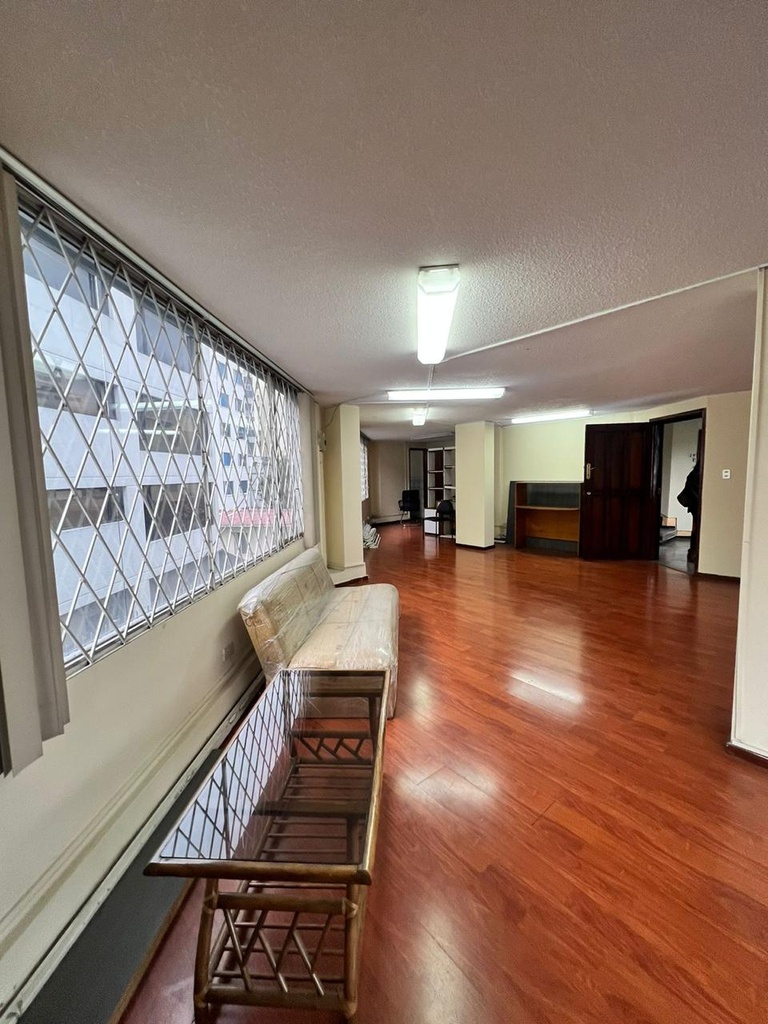 Oficina con Ubicación Estratégica en Alquiler Sector La Pradera 