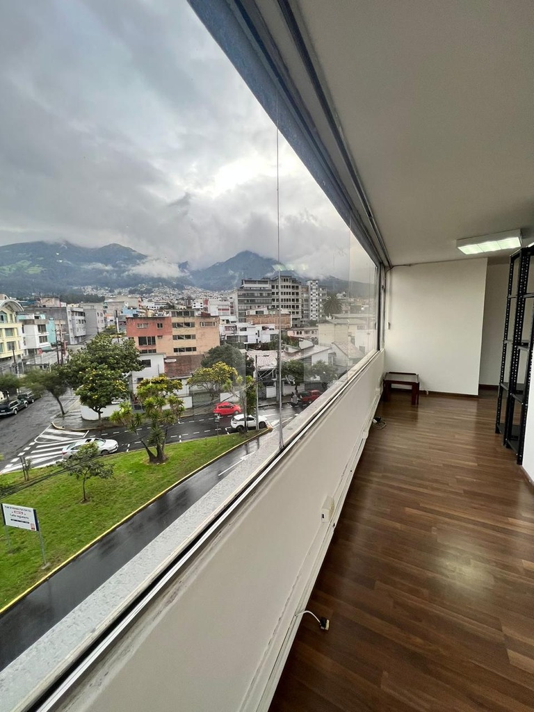 Oficina con Ubicación Estratégica en Alquiler Sector La Pradera 