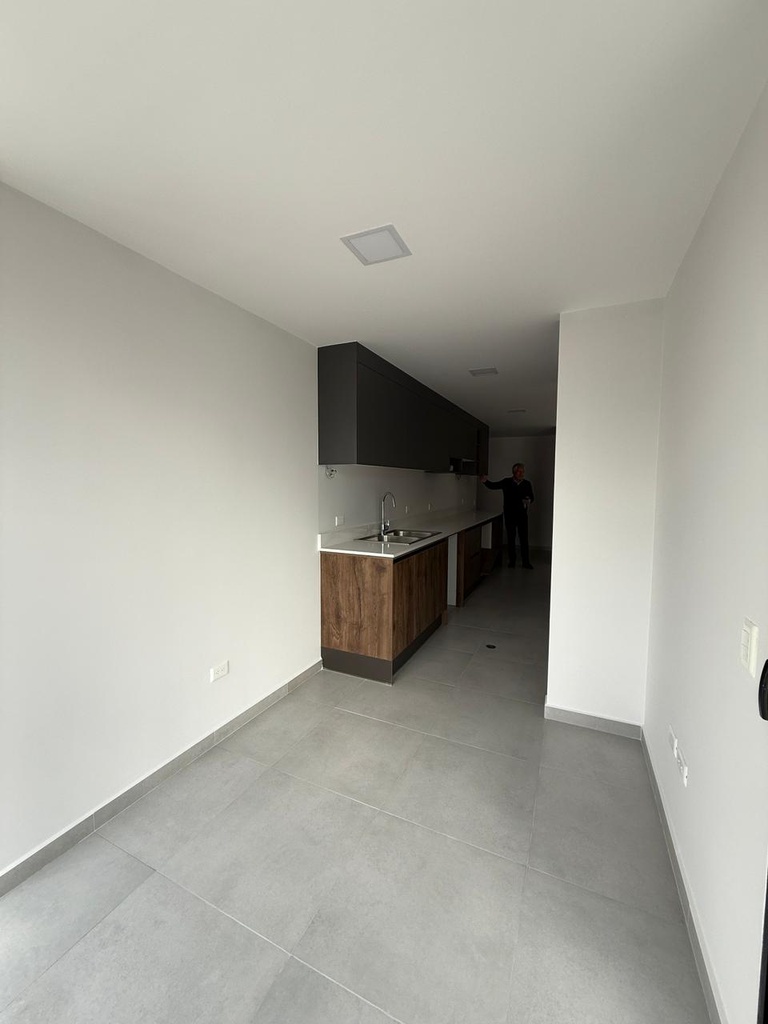 Oficina con Excelente Ubicación en Alquiler Sector El Batán