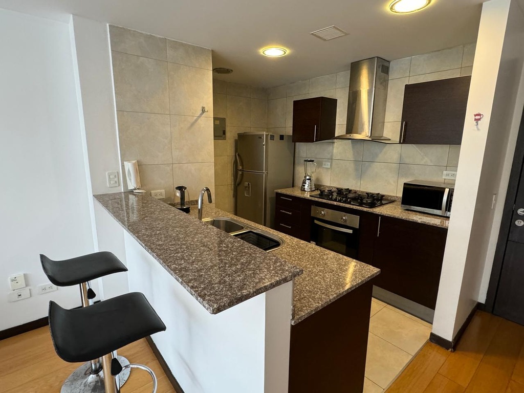 Suite con Excelente Ubicación en Alquiler Sector República del Salvador