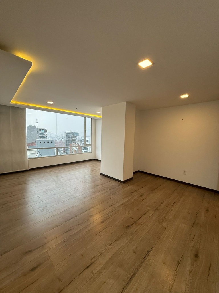 Departamento con Hermosa Vista en Alquiler Sector La Carolina