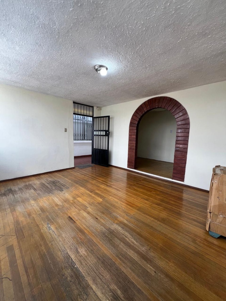 Oficina con Ubicación Estratégica en Alquiler Sector  Belisario Quevedo