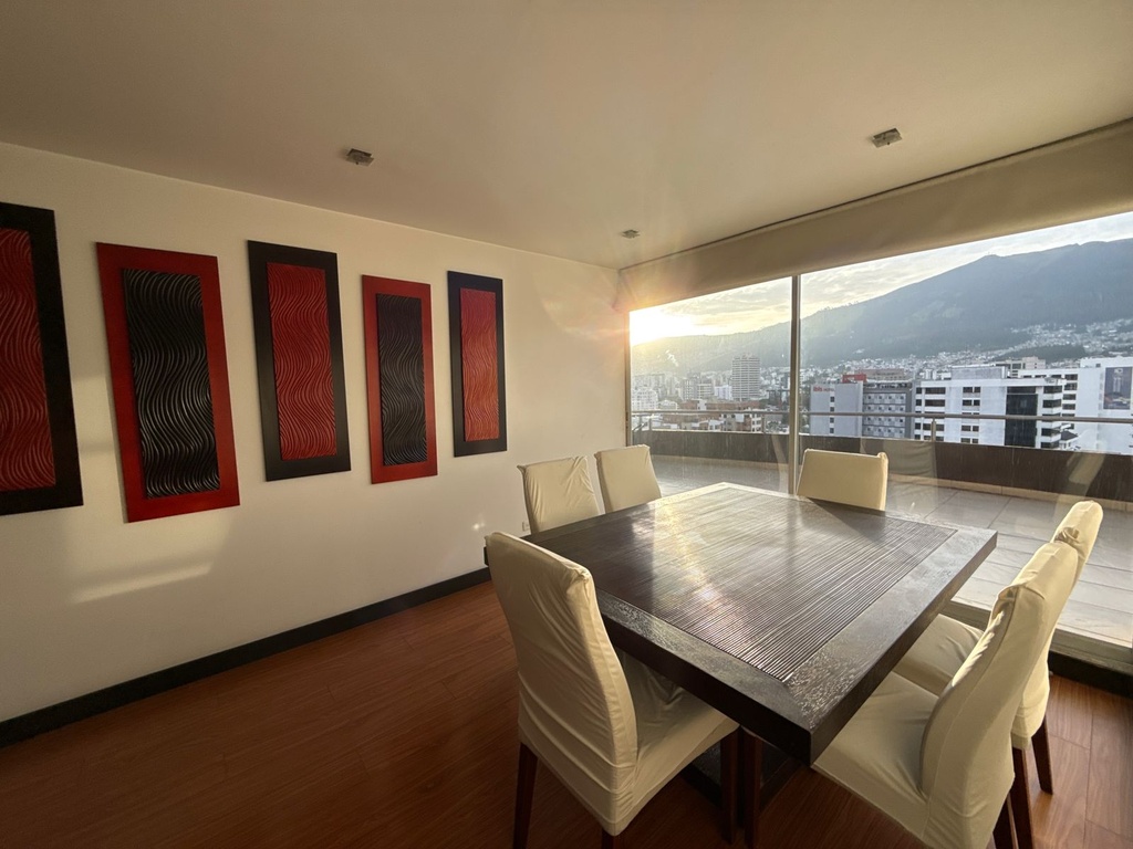 Departamento con Hermosa Vista en Alquiler Sector La Pradera