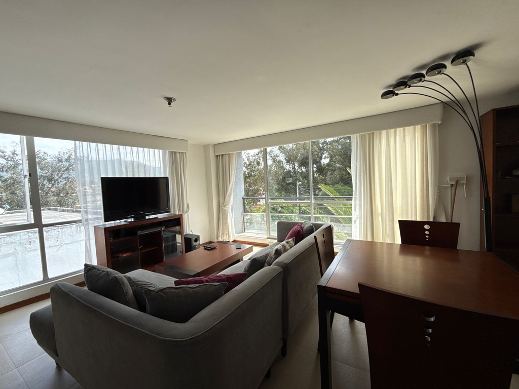 Departamento Amplio de 3 Dormitorios en Alquiler Sector Cumbayá