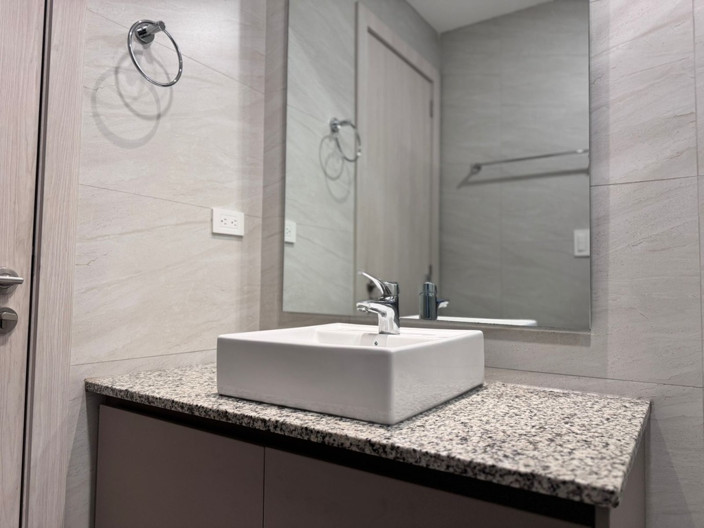 Suite Moderna en Alquiler Sector República del Salvador 