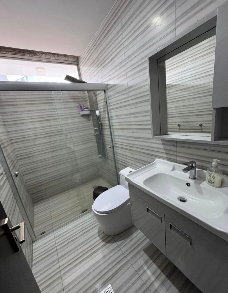 Departamento Moderna en Alquiler Sector La Carolina 