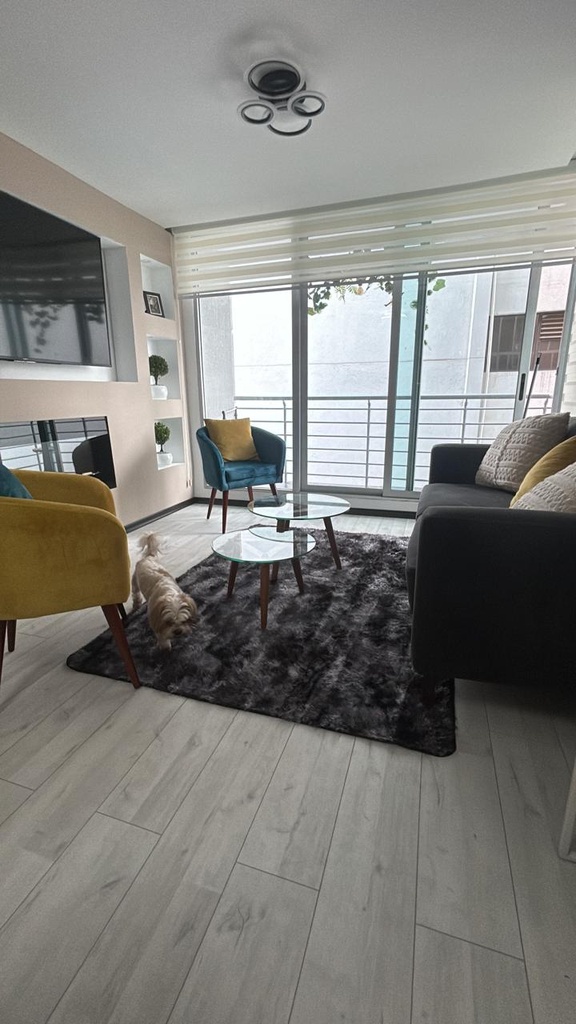 Departamento con Hermosa Vista en Alquiler Sector La Carolina 