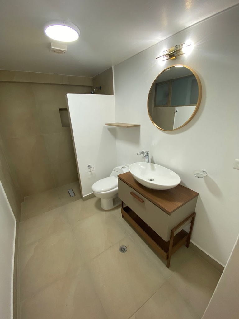 Departamento con Excelente Ubicación en Alquiler Sector Gaspar de Villarroel