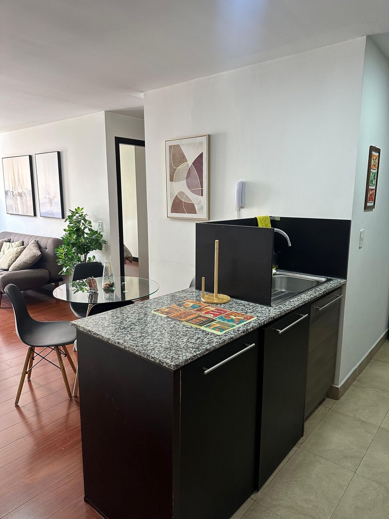 Departamento de 2 Dormitorios con Excelente Ubicación en Alquiler Sector República del Salvador