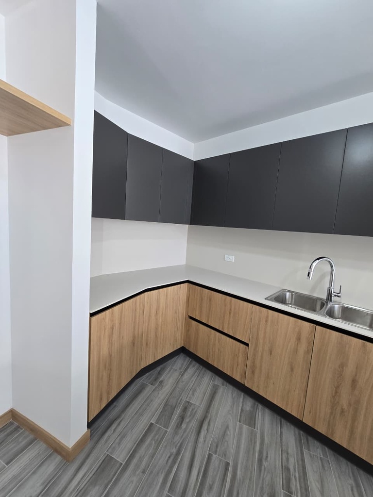 Departamento con Hermosa Vista en Alquiler Sector La Carolina 