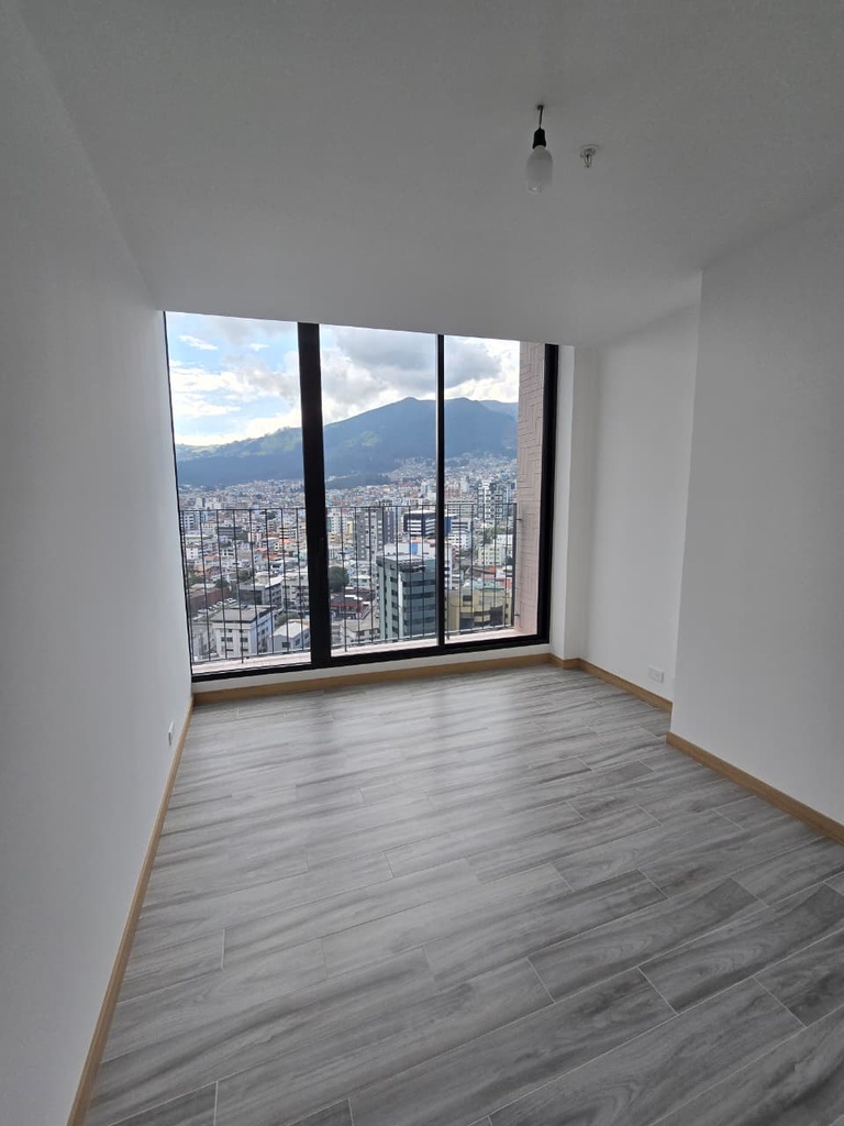 Departamento con Hermosa Vista en Alquiler Sector La Carolina 