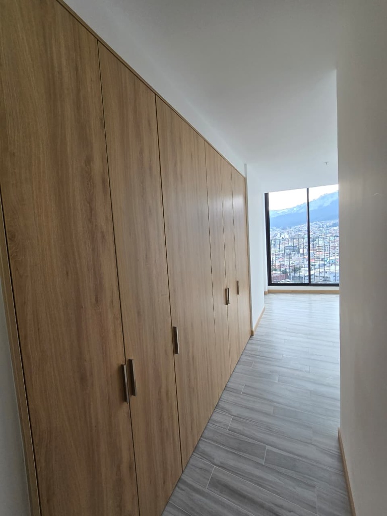 Departamento con Hermosa Vista en Alquiler Sector La Carolina 