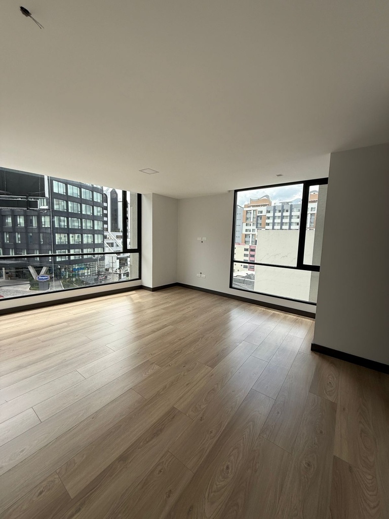 Departamento de 3 Dormitorios con Hermosa Vista en Venta Sector El Batán