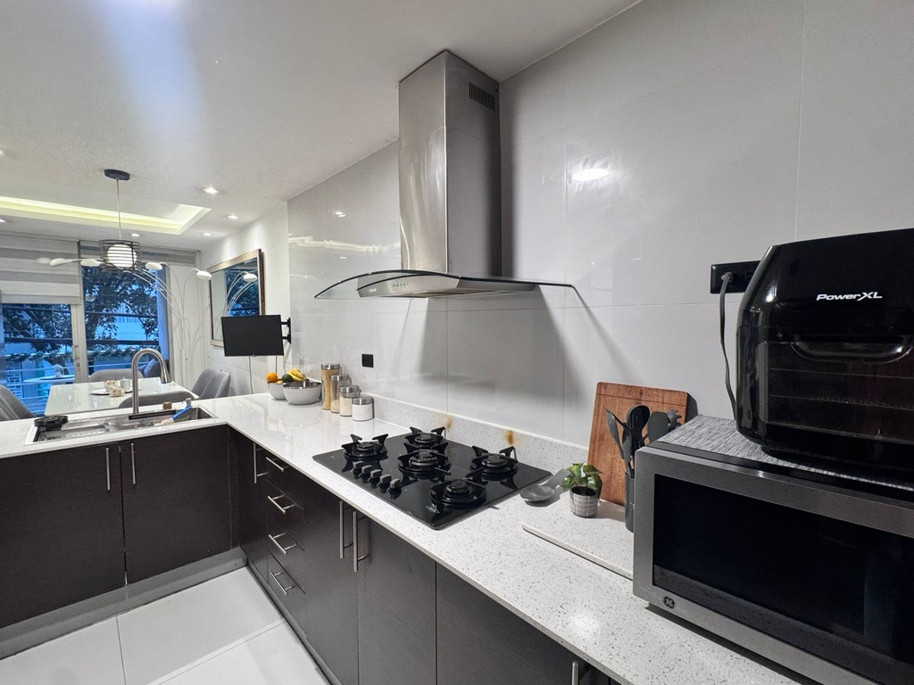 Departamento en Venta de 3 Dormitorio con Excelente Ubicación Sector República del Salvador