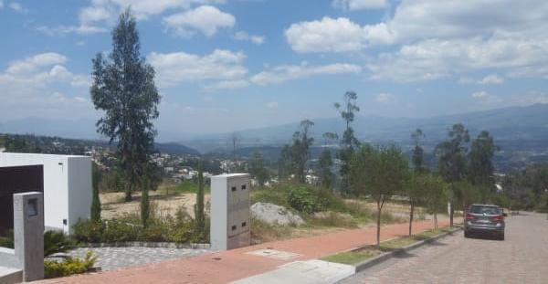 Terreno de Oportunidad en Venta Sector Cumbayá