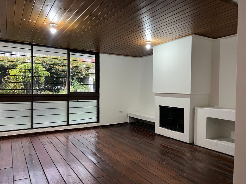 Casa Comercial en Alquiler Sector Rumipamba