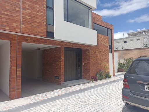[Conjunto Loma y Sol - JFR] Casa en Venta a Estrenar Sector Puembo