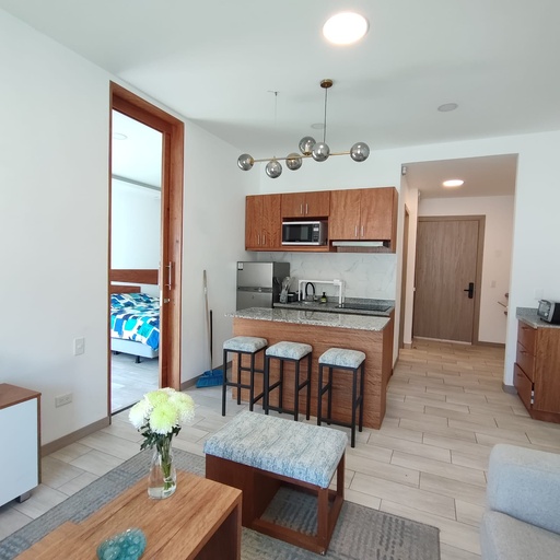 [Edificio Alba Suite - JFR] Suite con Excelente Ubicación en Alquiler Sector Cumbayá