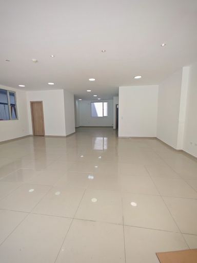 Local Comercial / República del salvador – 1 Ambiente - 2 Baños