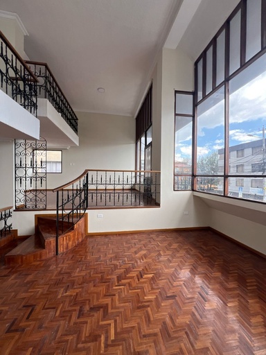 [Casa Comercial América - JFR] Casa Comercial Sector Rumipamba