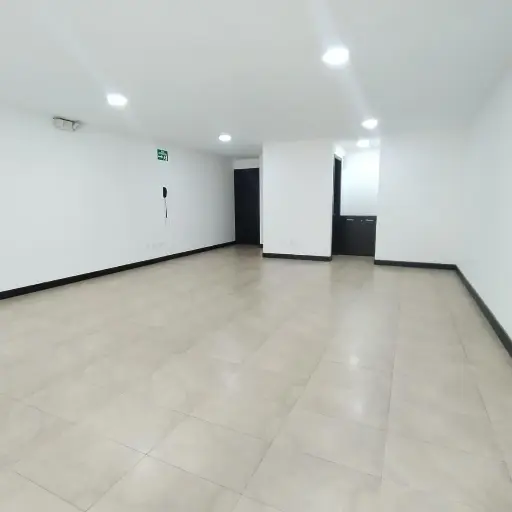 [Mezzanina Oficina 210] República del Salvador - Venta Oficina - 47m2 - Edificio Moderno.