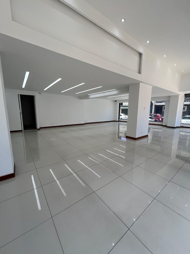 [Edificio Saldaña Local-JFR] Local con Excelente Ubicación  Sector La Mariscal 