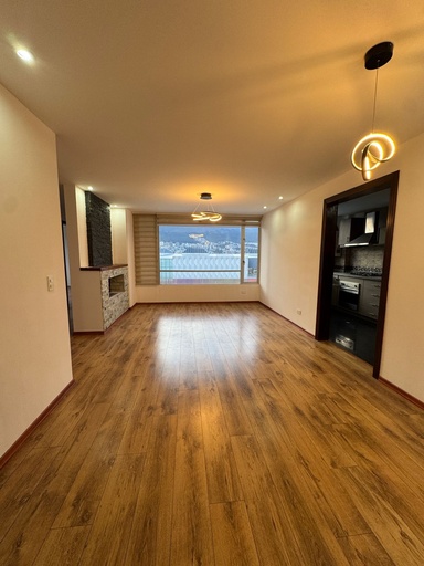 [Santorini 517 - JFR] Departamento con Ubicación Estratégica en Venta Sector Granados 